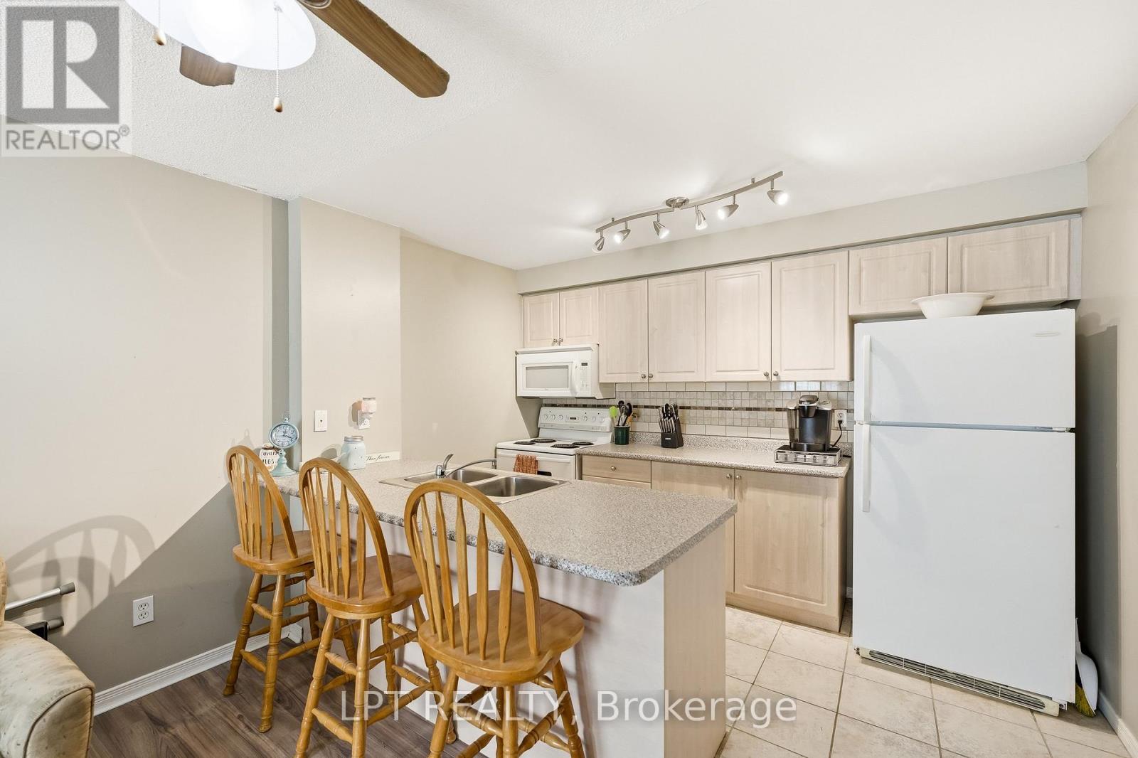 107 - 83 Aspen Springs Drive, Clarington, Ontario L1C 5J7 - Photo 12 - E12933558