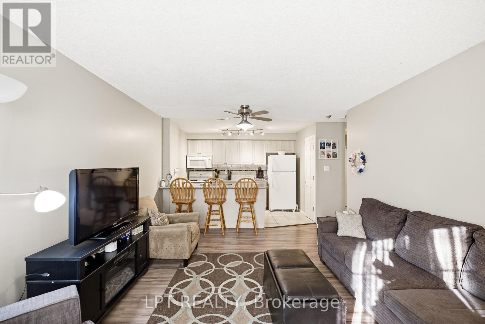 107 - 83 Aspen Springs Drive, Clarington, Ontario L1C 5J7 - Photo 10 - E12933558