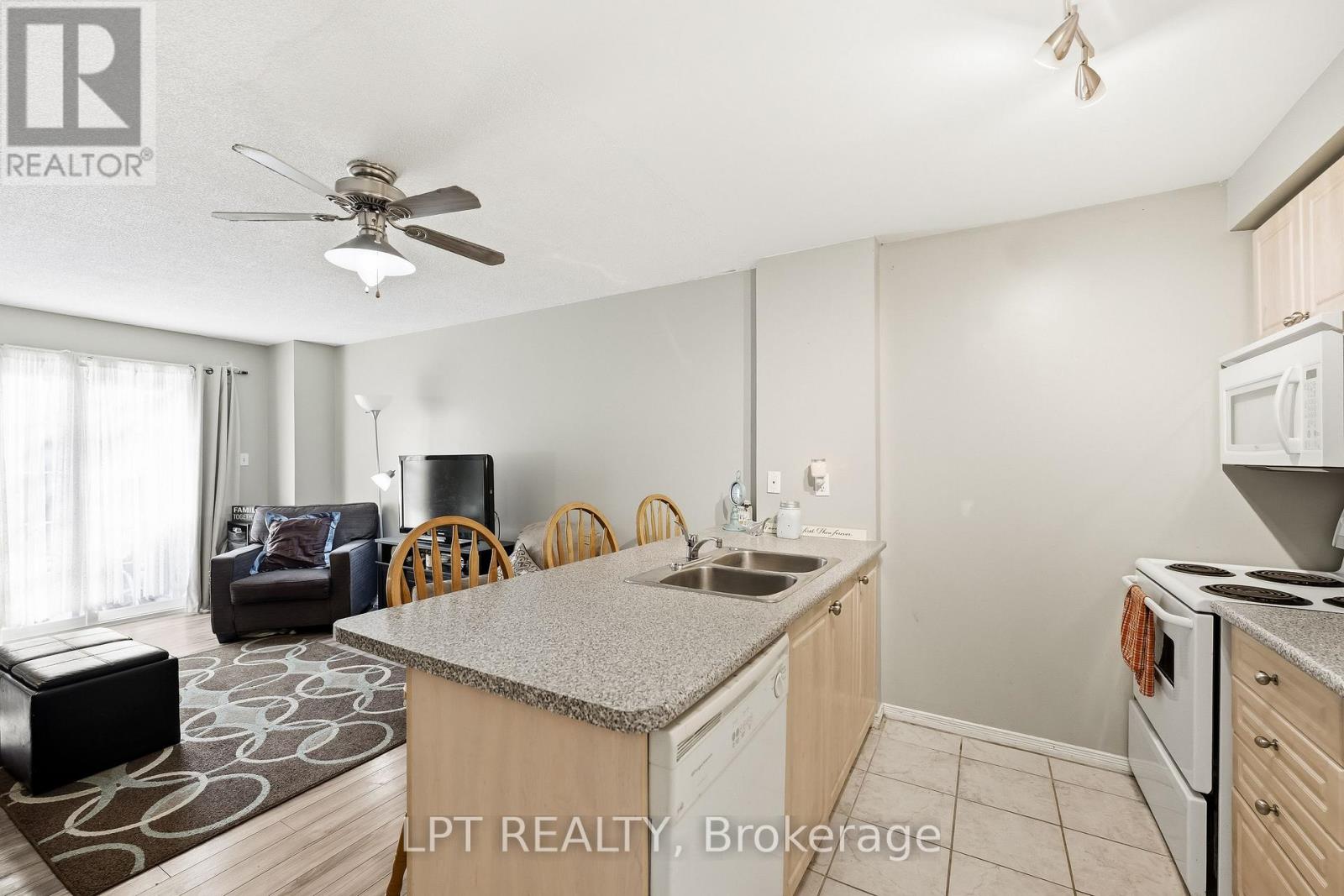 107 - 83 Aspen Springs Drive, Clarington, Ontario L1C 5J7 - Photo 13 - E12933558