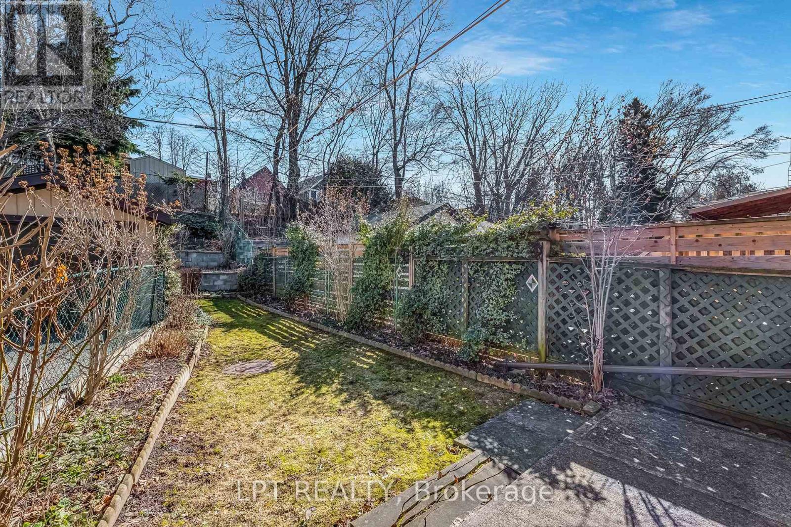 89 Highfield Road, Toronto, Ontario  M4L 2T9 - Photo 35 - E12935116