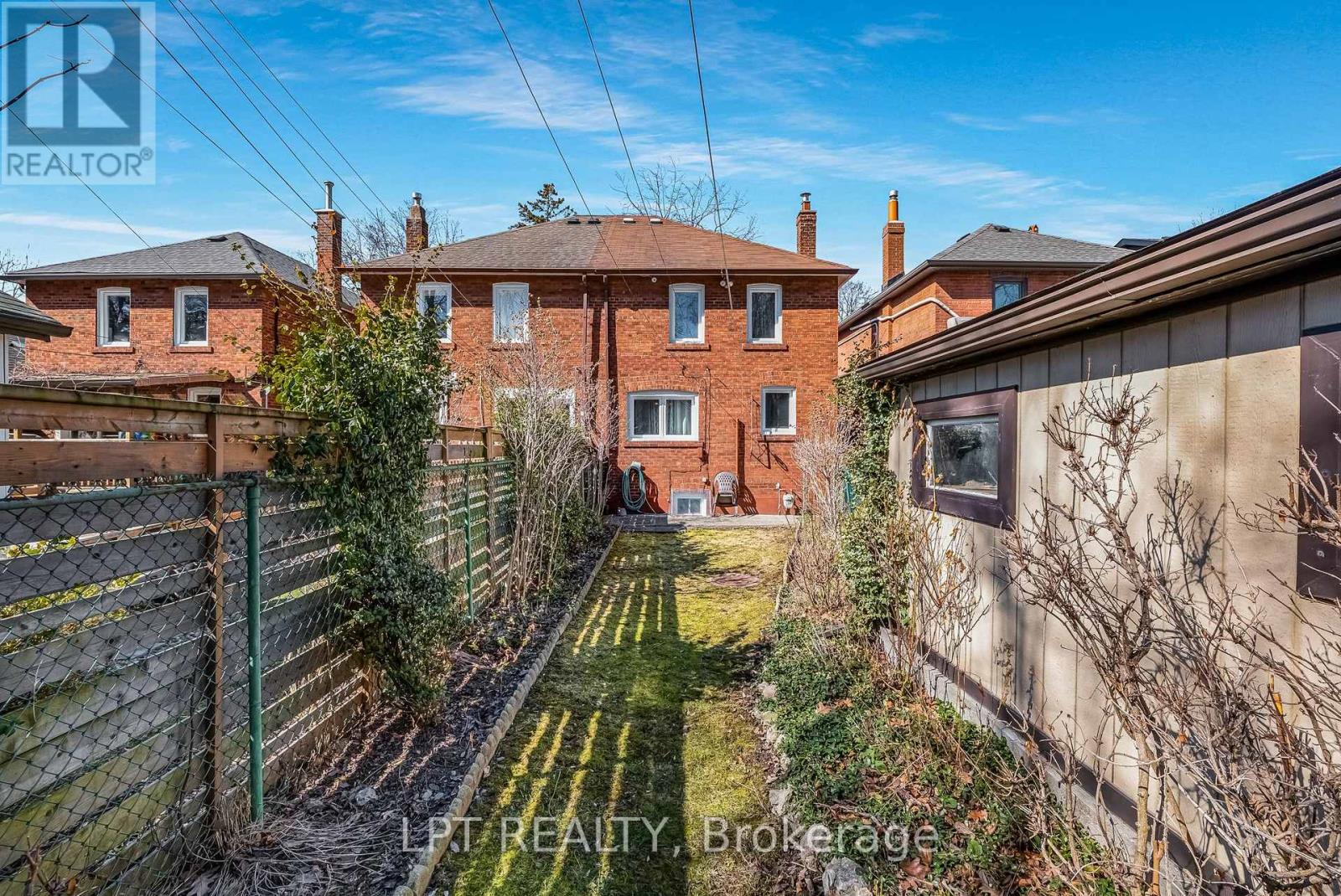 89 Highfield Road, Toronto, Ontario  M4L 2T9 - Photo 39 - E12935116