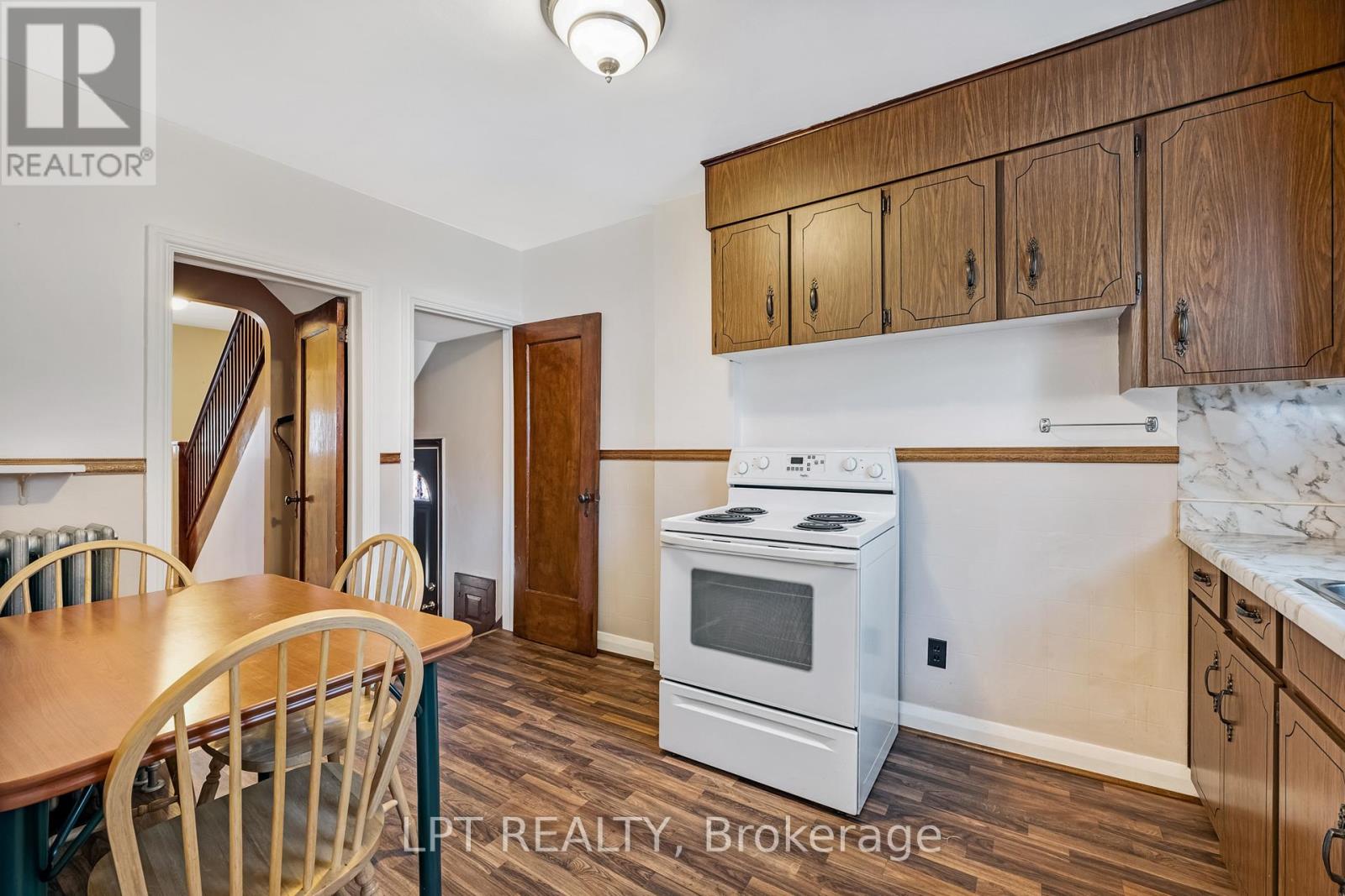 89 Highfield Road, Toronto, Ontario  M4L 2T9 - Photo 20 - E12935116