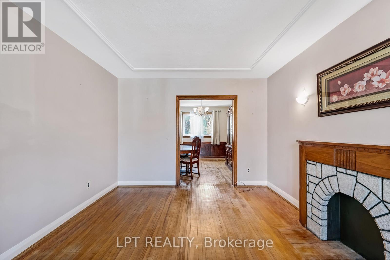 89 Highfield Road, Toronto, Ontario  M4L 2T9 - Photo 9 - E12935116