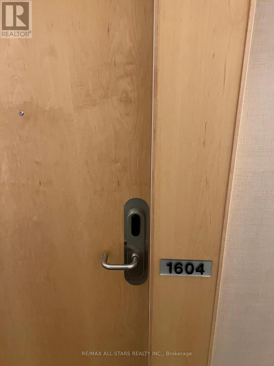 1604 - 65 BREMNER BOULEVARD, Toronto, Ontario