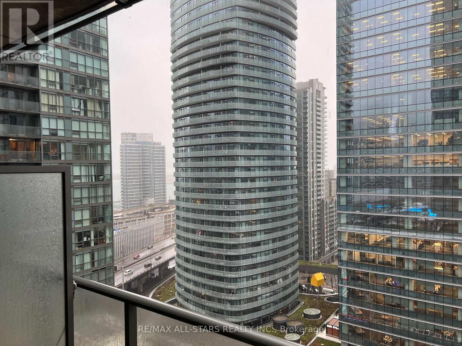 1604 - 65 Bremner Boulevard, Toronto, Ontario  M5J 0A7 - Photo 10 - C12936346