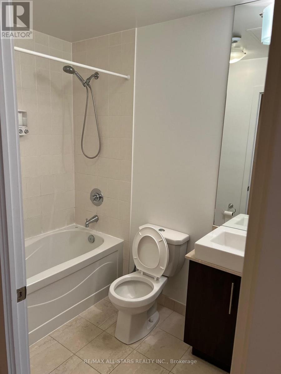 1604 - 65 Bremner Boulevard, Toronto, Ontario  M5J 0A7 - Photo 3 - C12936346