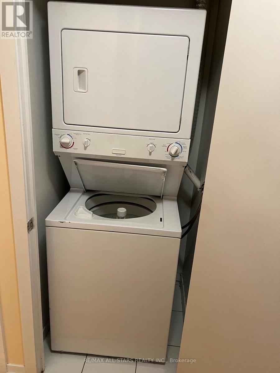 1604 - 65 Bremner Boulevard, Toronto, Ontario  M5J 0A7 - Photo 7 - C12936346