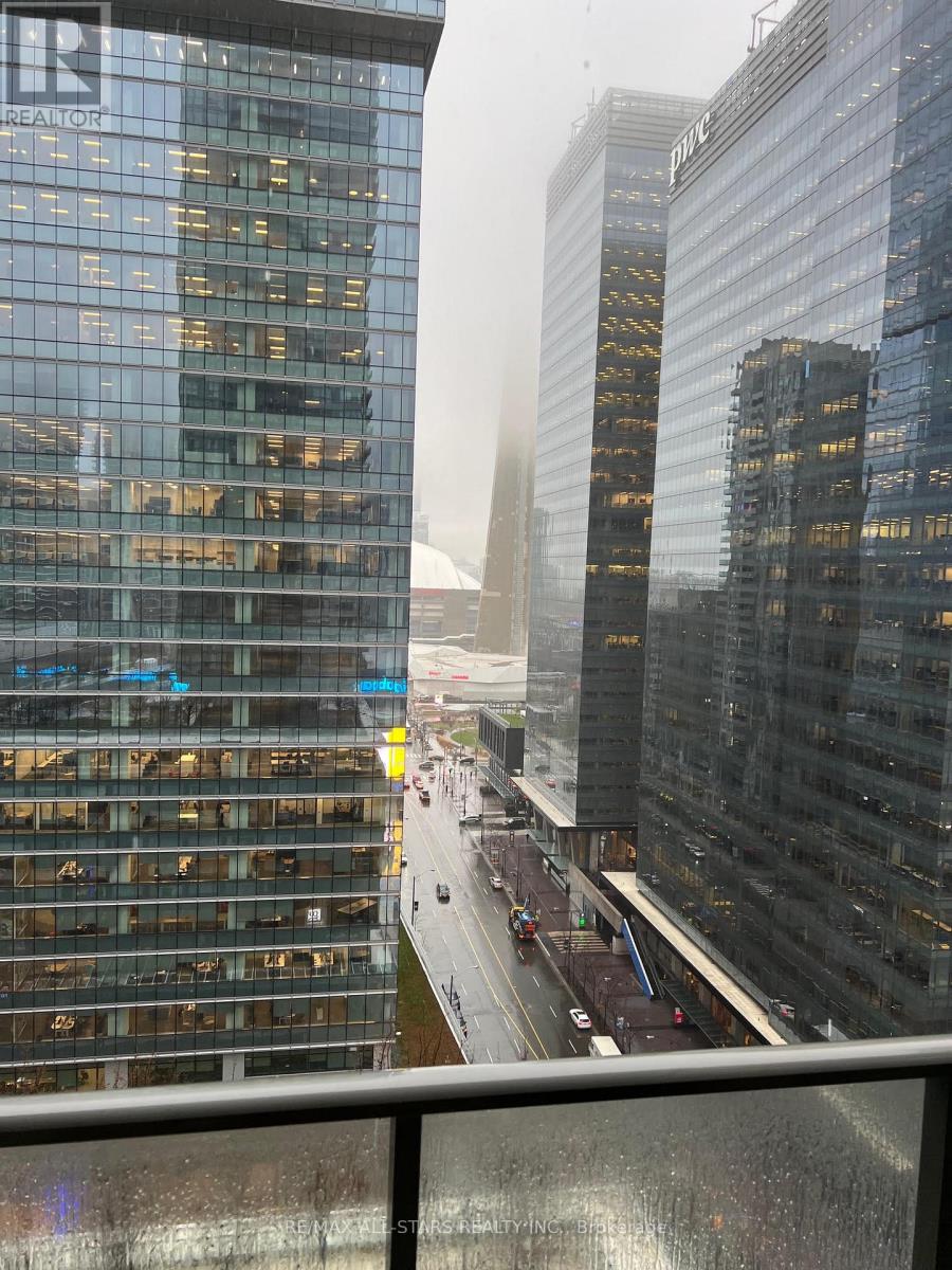 1604 - 65 Bremner Boulevard, Toronto, Ontario  M5J 0A7 - Photo 9 - C12936346