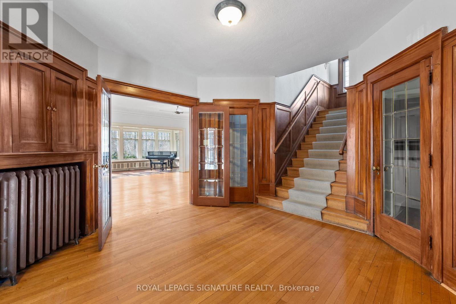 57 St Edmunds Drive, Toronto, Ontario  M4N 2P8 - Photo 6 - C12936386