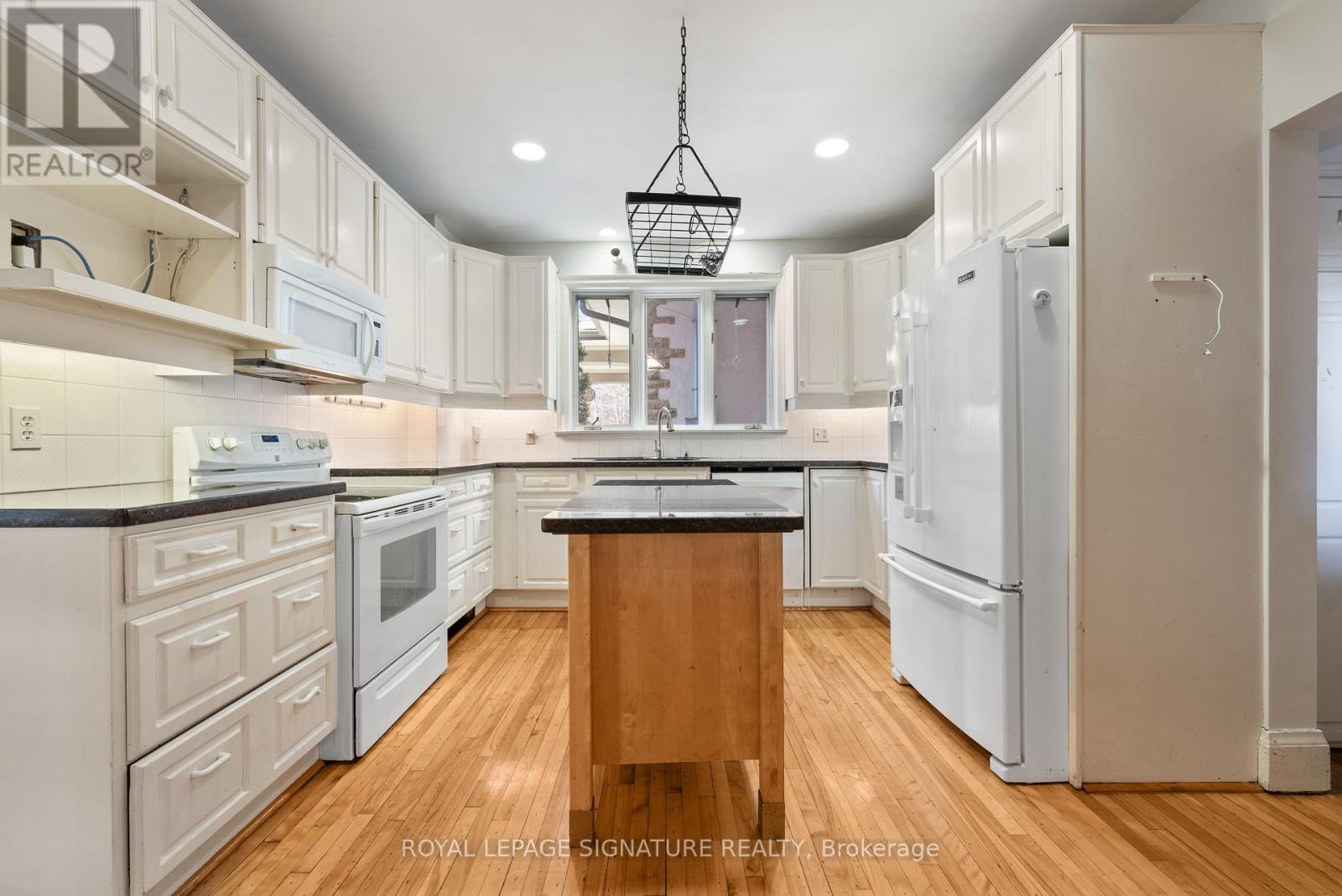 57 St Edmunds Drive, Toronto, Ontario  M4N 2P8 - Photo 9 - C12936386