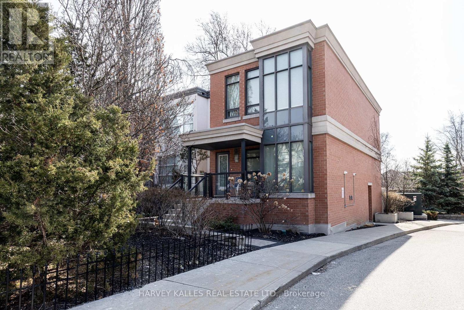 417 St Germain Avenue, Toronto, Ontario  M5M 1T7 - Photo 6 - C12936392