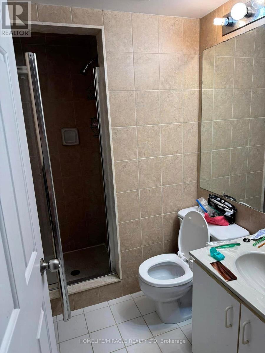 1907 - 717 Bay Street, Toronto, Ontario  M5G 2J9 - Photo 11 - C12936394