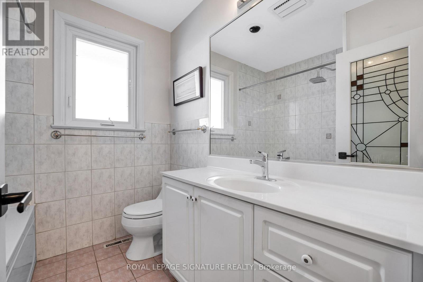 57 Forest Grove Drive, Toronto, Ontario  M2K 1Z4 - Photo 21 - C12936404