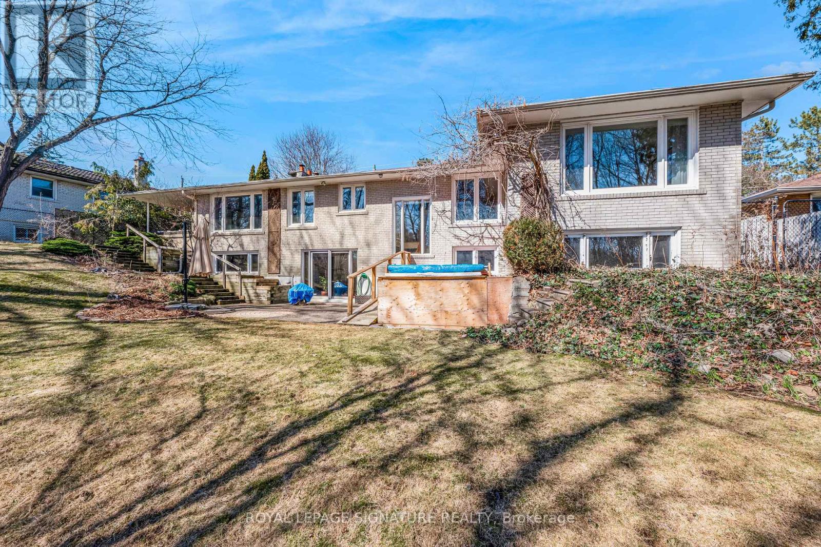 57 Forest Grove Drive, Toronto, Ontario  M2K 1Z4 - Photo 32 - C12936404