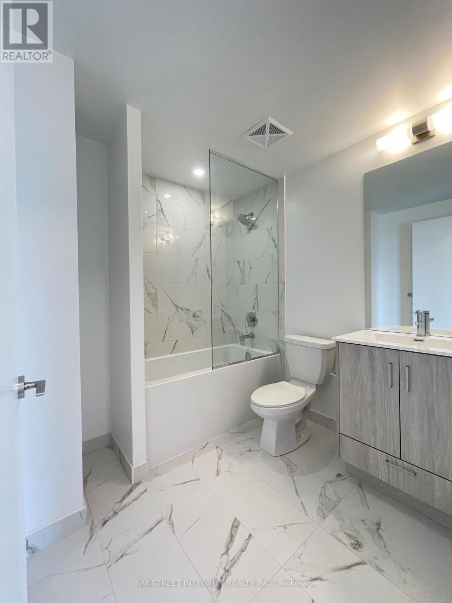 4210 - 180 Front Street E, Toronto, Ontario  M5A 0A9 - Photo 9 - C12936410