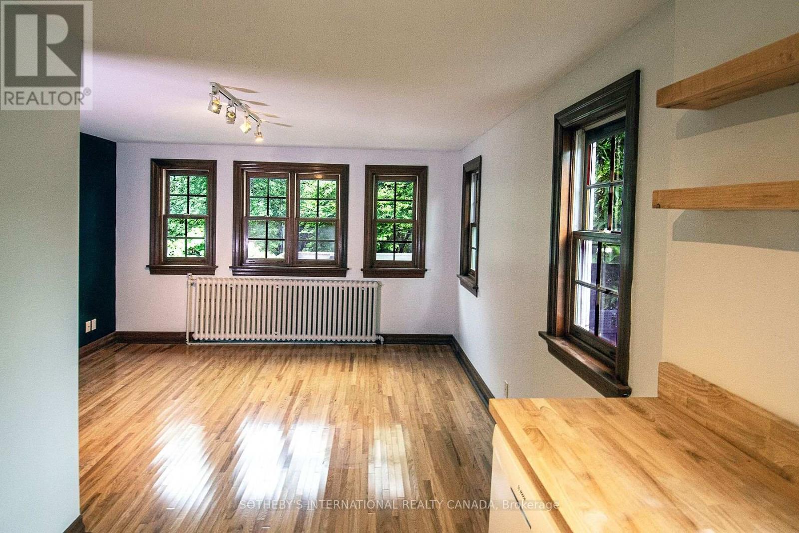 Upper - 19 Melgund Road, Toronto, Ontario  M5R 1Z9 - Photo 10 - C12936418