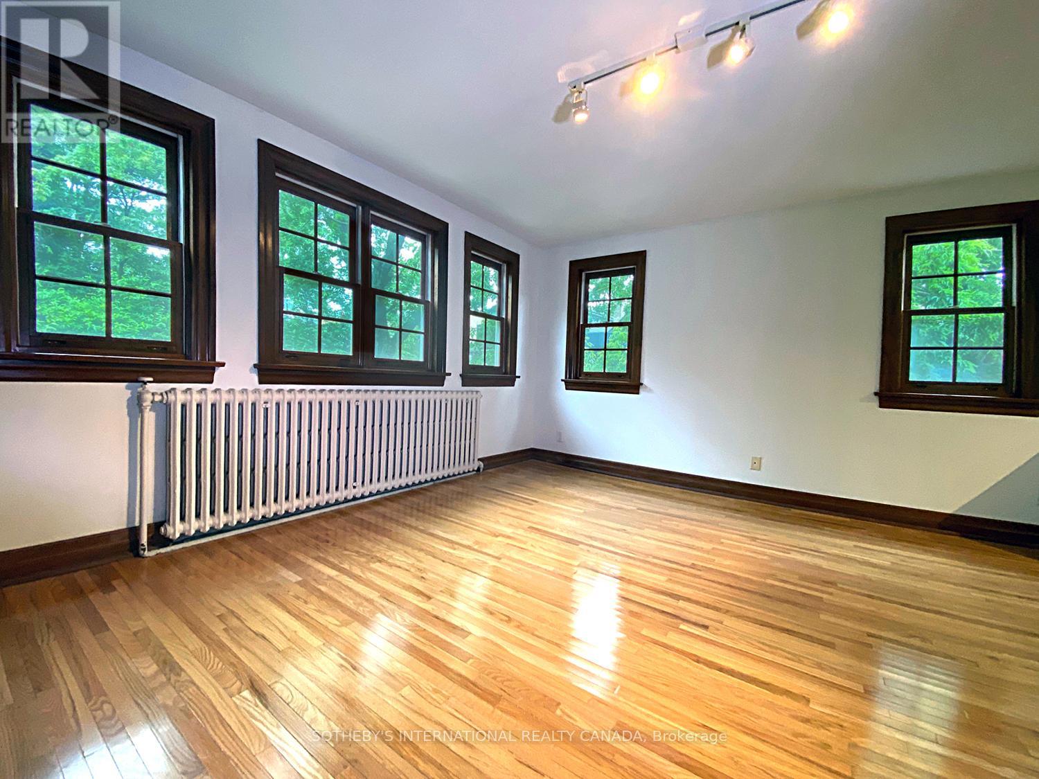 Upper - 19 Melgund Road, Toronto, Ontario  M5R 1Z9 - Photo 12 - C12936418