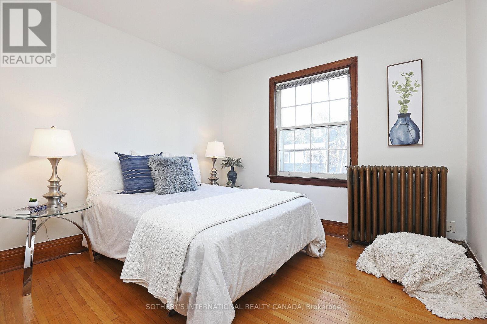 Upper - 19 Melgund Road, Toronto, Ontario  M5R 1Z9 - Photo 17 - C12936418