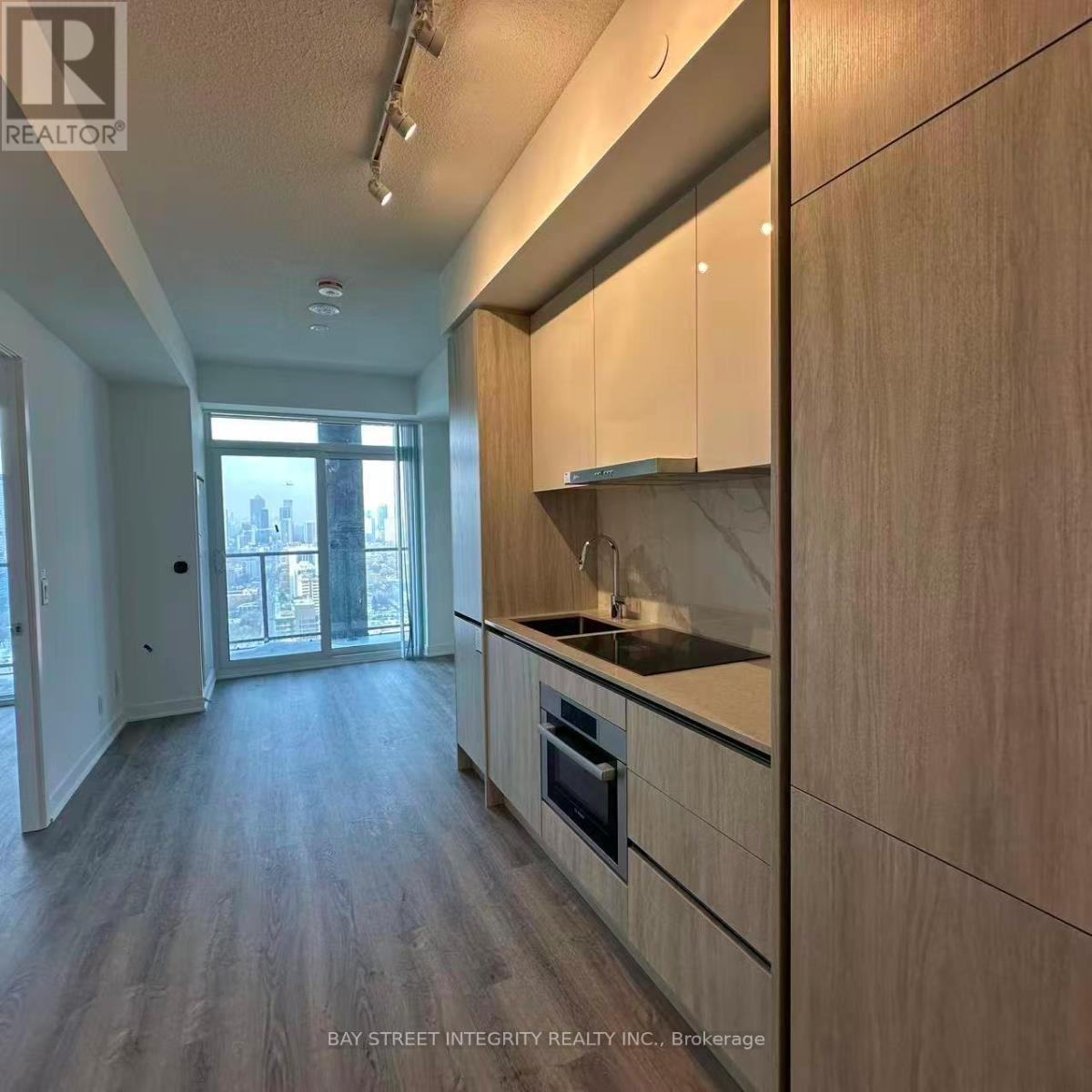 3815 - 180 FRONT STREET S, Toronto, Ontario