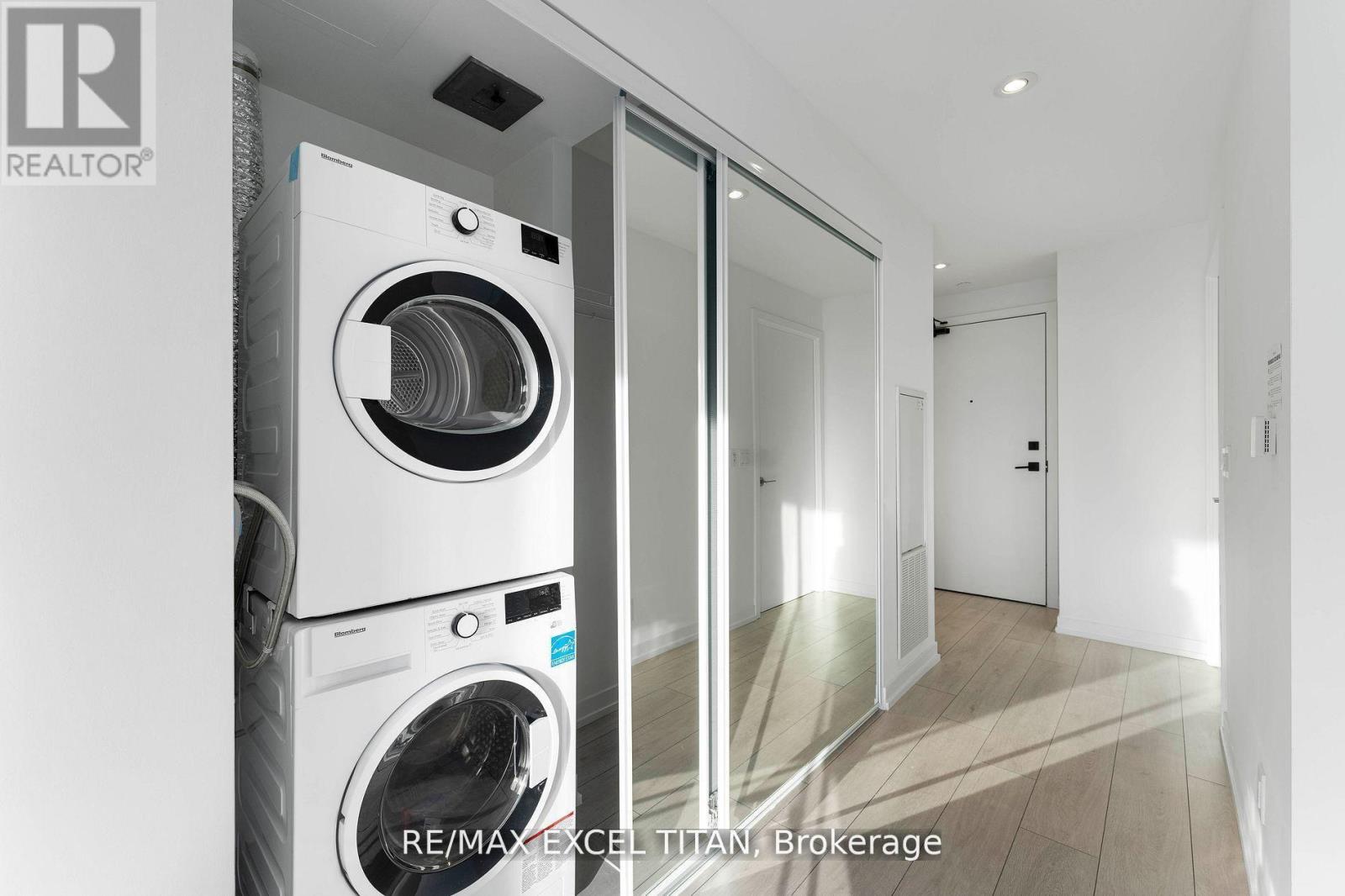 4803 - 55 Mercer Street, Toronto, Ontario  M5V 0W4 - Photo 12 - C12936434