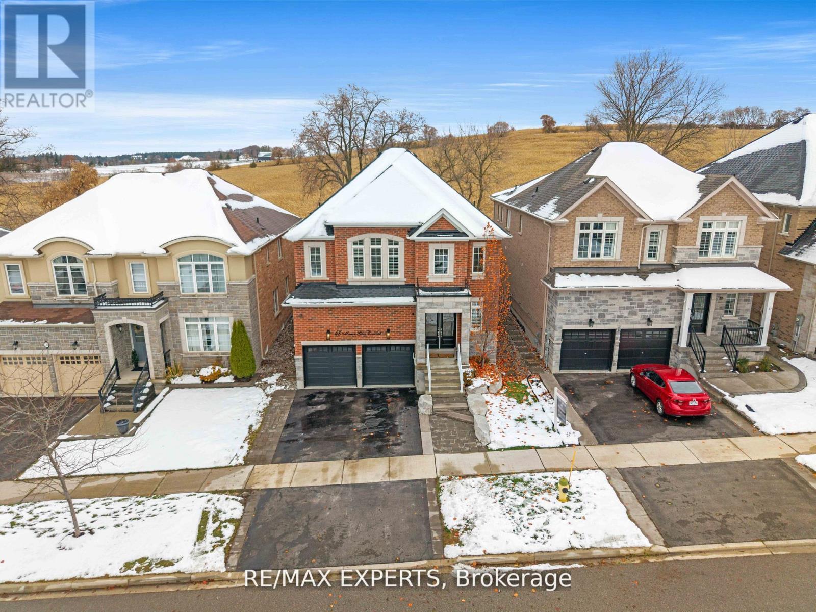 48 Manor Glen Crescent, East Gwillimbury (Mt Albert), Ontario  L0G 1M0 - Photo 2 - N12936420