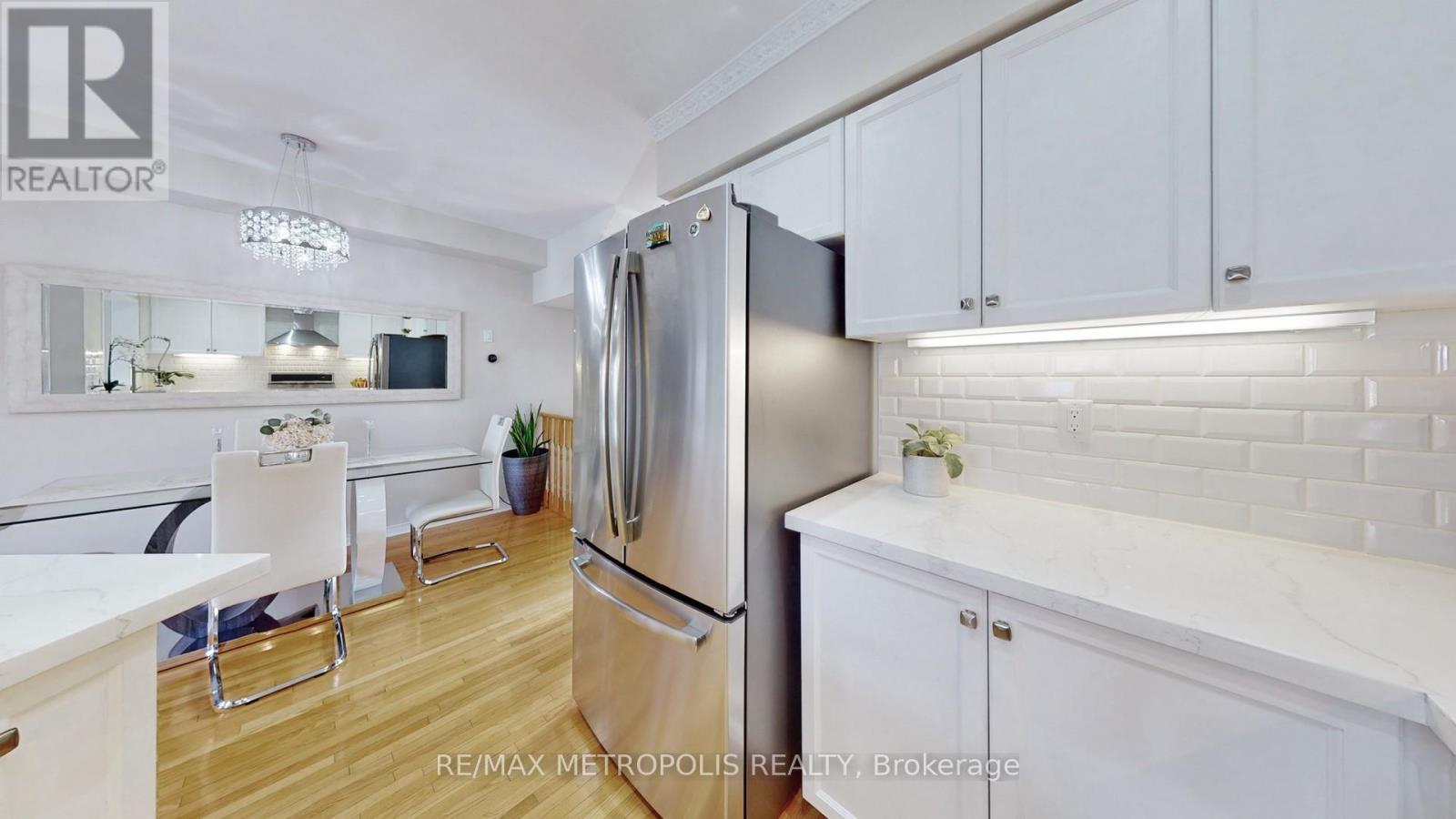 220 Deepsprings Crescent, Vaughan, Ontario  L6A 3W1 - Photo 13 - N12936428