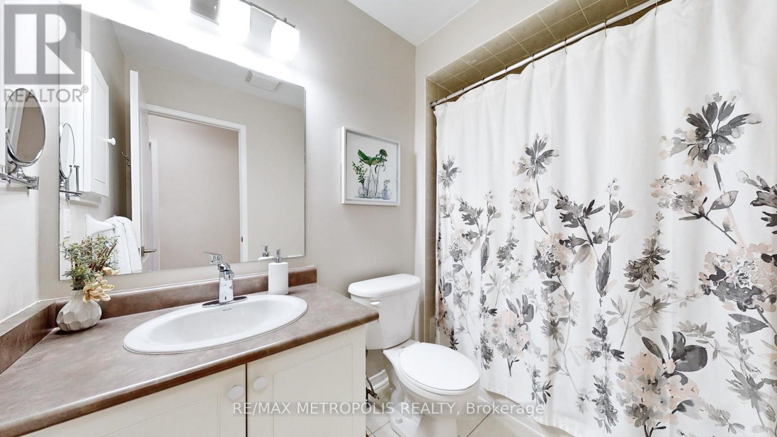 220 Deepsprings Crescent, Vaughan, Ontario  L6A 3W1 - Photo 34 - N12936428