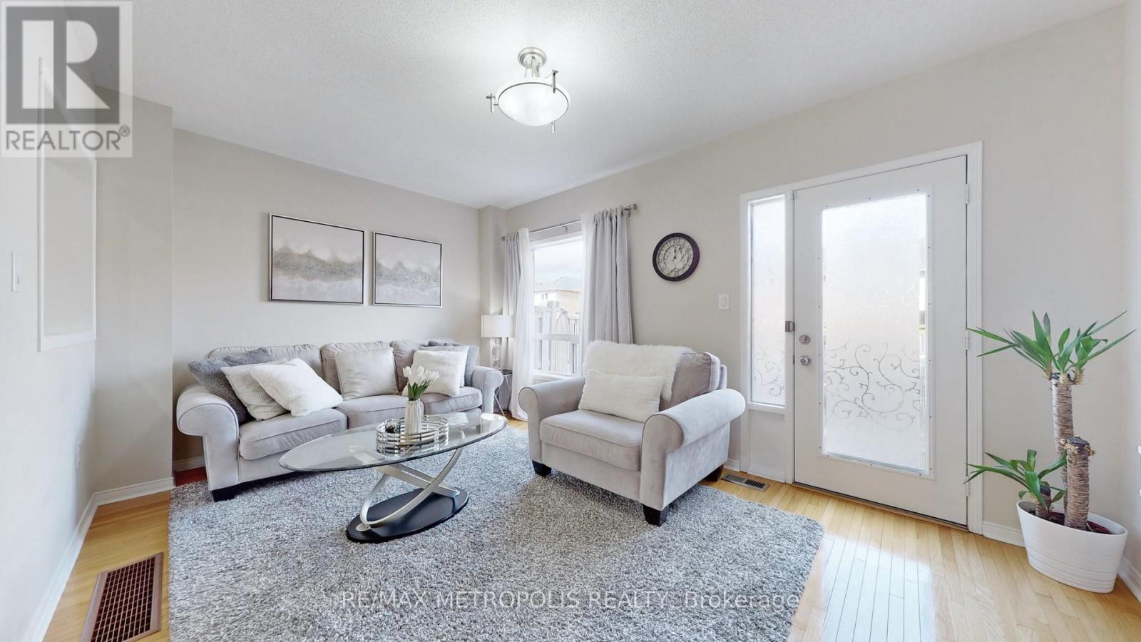 220 Deepsprings Crescent, Vaughan, Ontario  L6A 3W1 - Photo 4 - N12936428