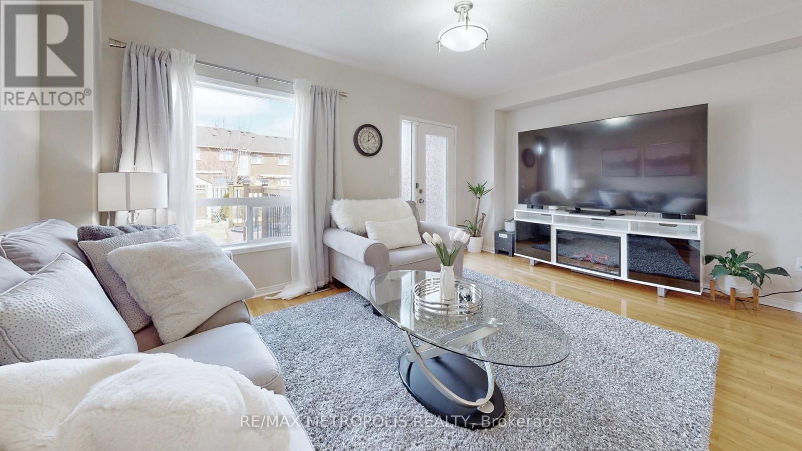 220 Deepsprings Crescent, Vaughan, Ontario  L6A 3W1 - Photo 8 - N12936428