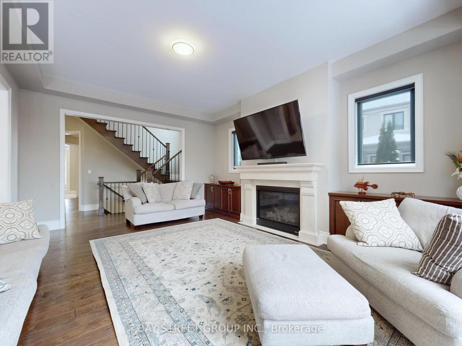 39 Cairns Gate, King, Ontario  L7B 0P5 - Photo 11 - N12936436