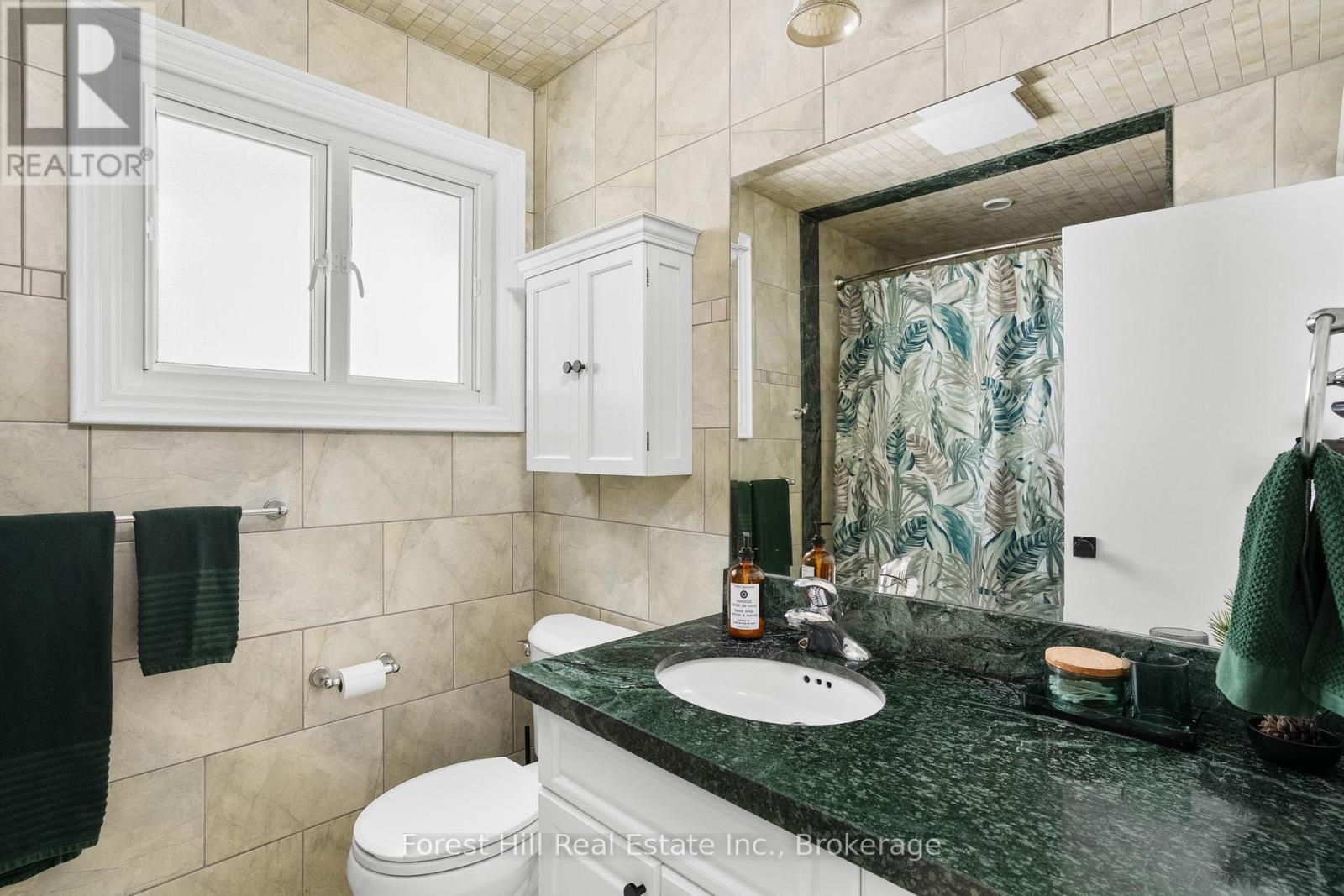 1 Maplecrest Court, Huntsville, Ontario  P1H 1G2 - Photo 25 - X12827366