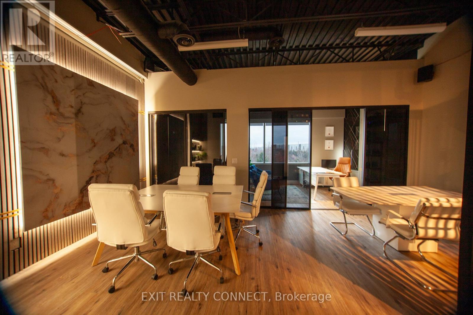 208 - 3485 Rebecca Street, Oakville, Ontario  L6L 6X9 - Photo 8 - W12936360