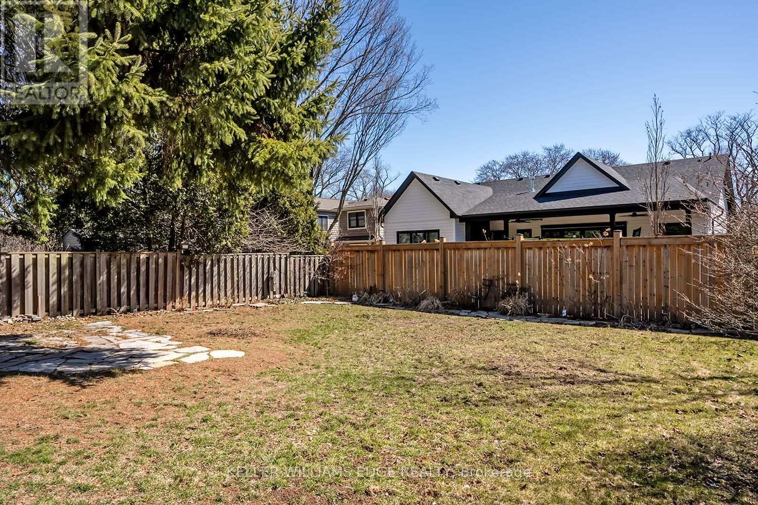 220 Townsend Avenue, Burlington, Ontario  L7T 1Z4 - Photo 34 - W12936376