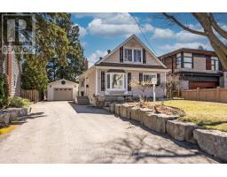 220 TOWNSEND AVENUE, Burlington, Ontario