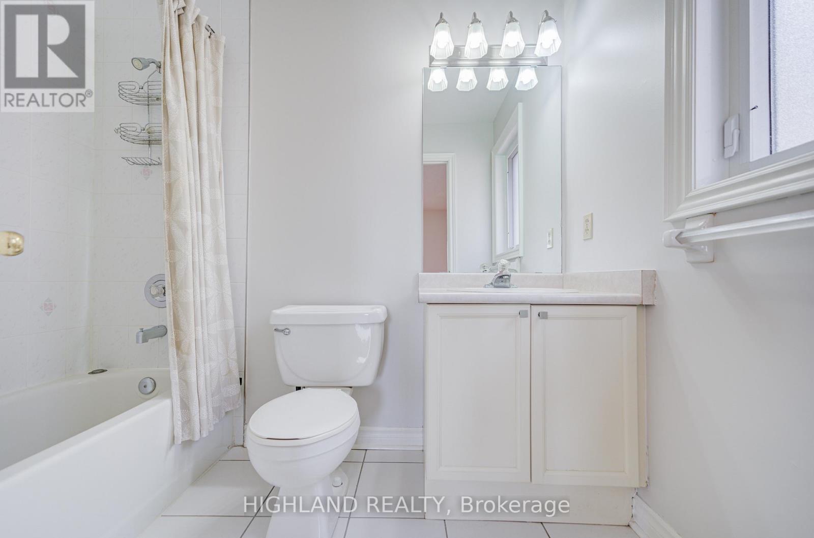 1472 Bayshire Drive, Oakville, Ontario  L6H 6E6 - Photo 26 - W12936432