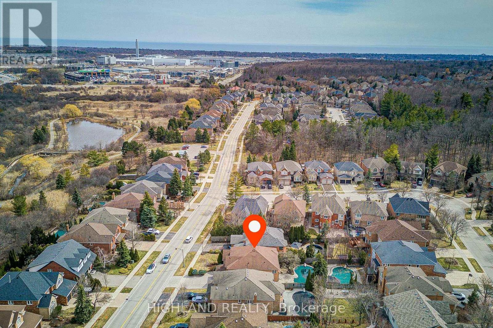 1472 Bayshire Drive, Oakville, Ontario  L6H 6E6 - Photo 33 - W12936432