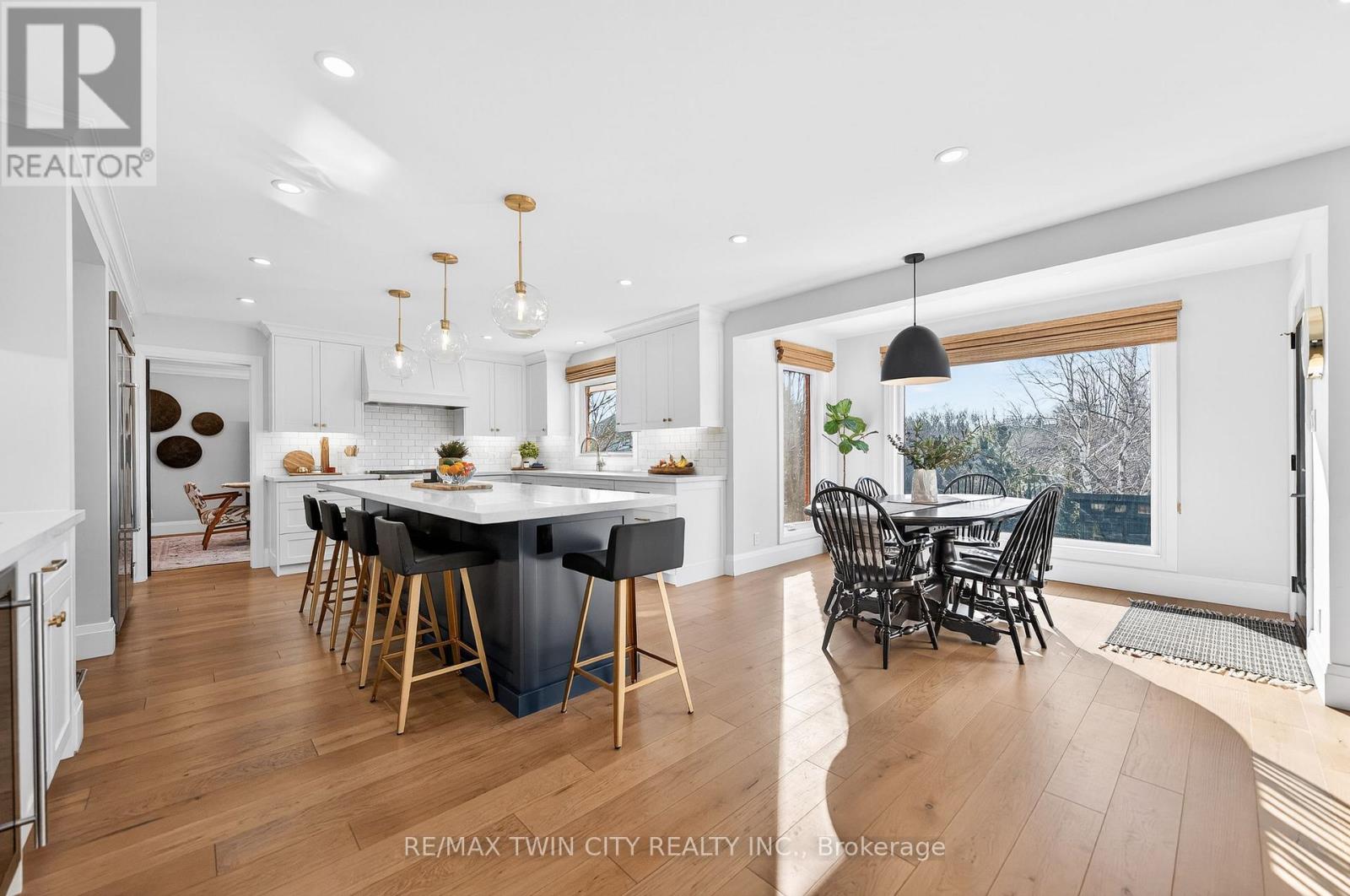 553 Sandbrooke Court, Waterloo, Ontario  N2T 2H4 - Photo 11 - X12936400