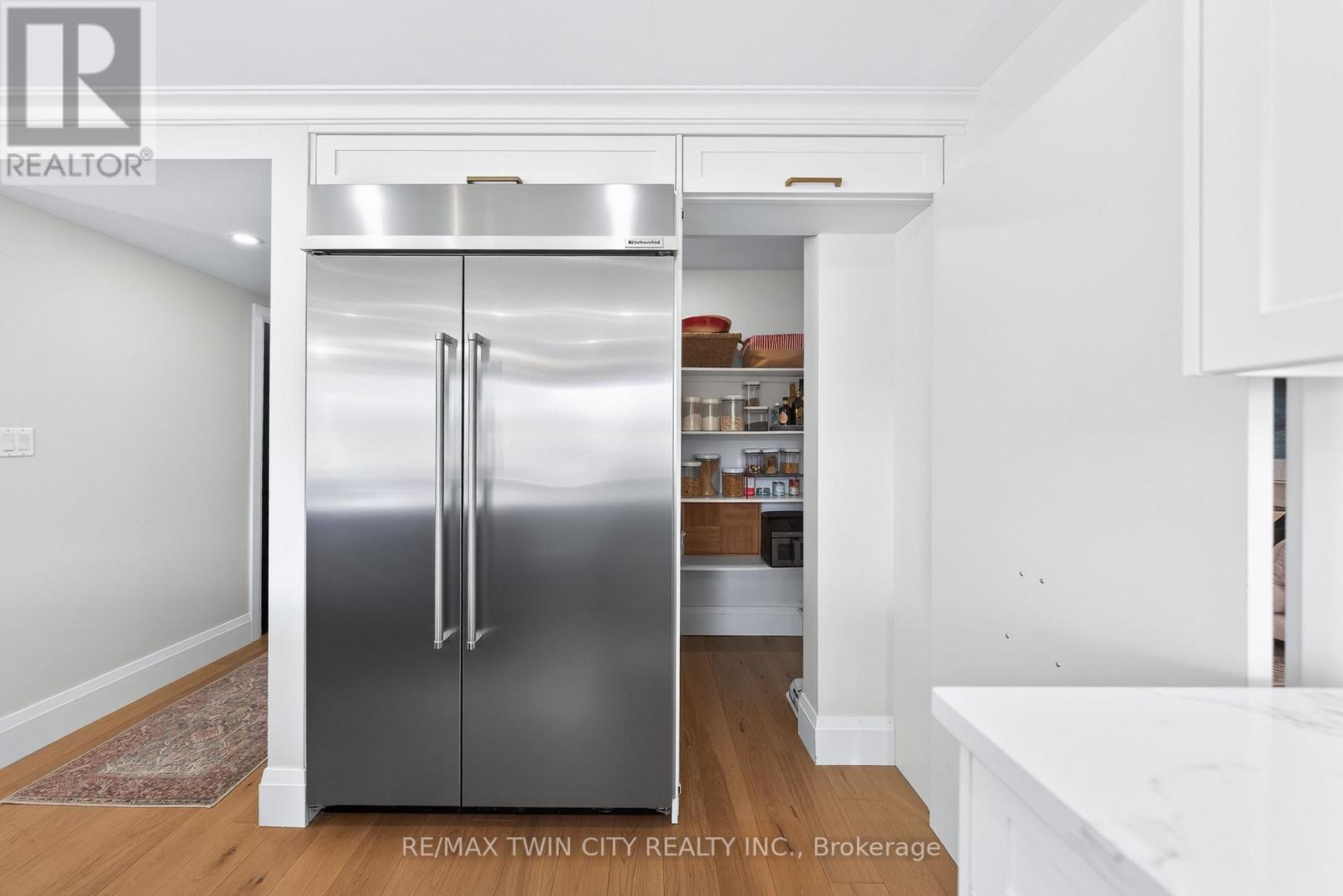 553 Sandbrooke Court, Waterloo, Ontario  N2T 2H4 - Photo 16 - X12936400