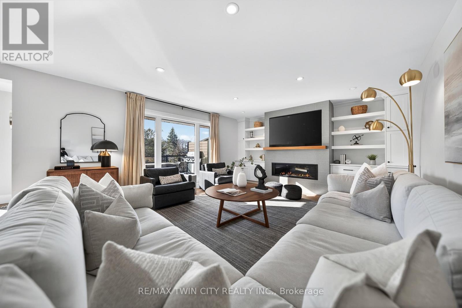 553 Sandbrooke Court, Waterloo, Ontario  N2T 2H4 - Photo 17 - X12936400