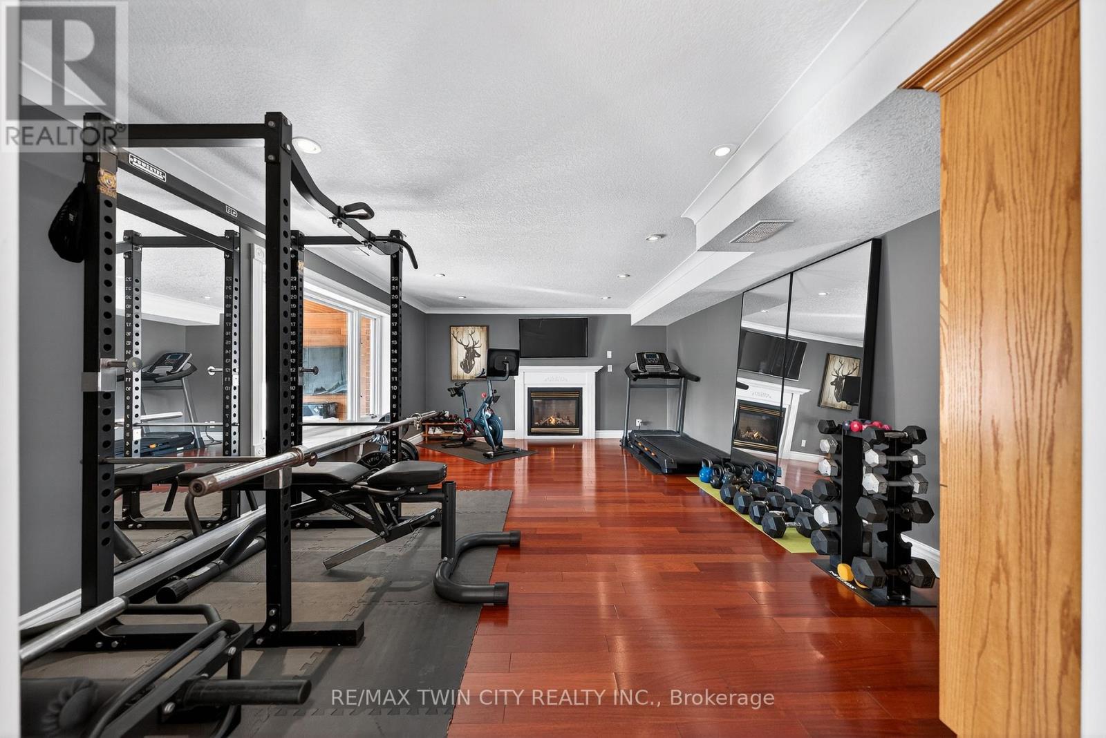 553 Sandbrooke Court, Waterloo, Ontario  N2T 2H4 - Photo 37 - X12936400