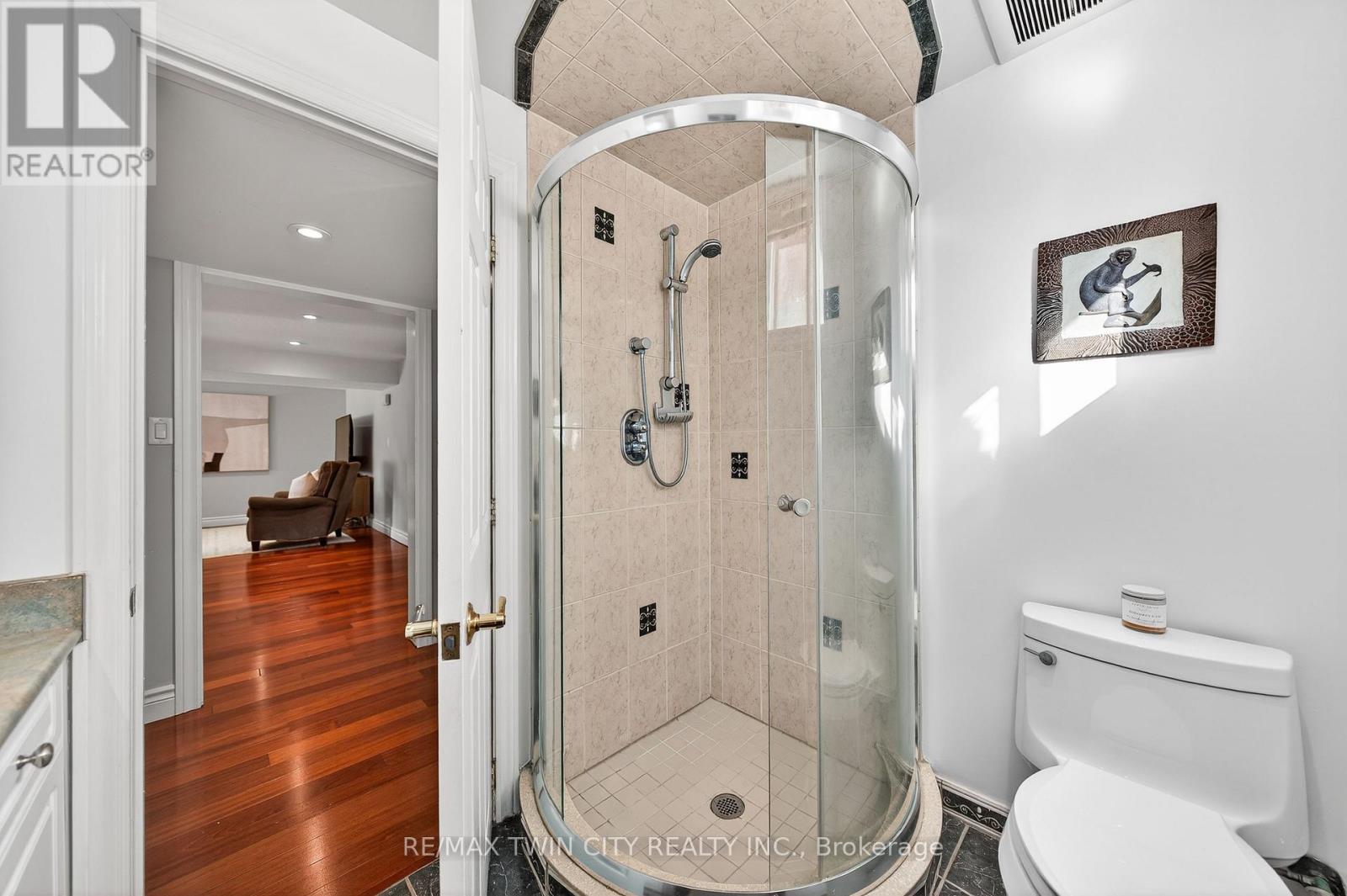 553 Sandbrooke Court, Waterloo, Ontario  N2T 2H4 - Photo 39 - X12936400