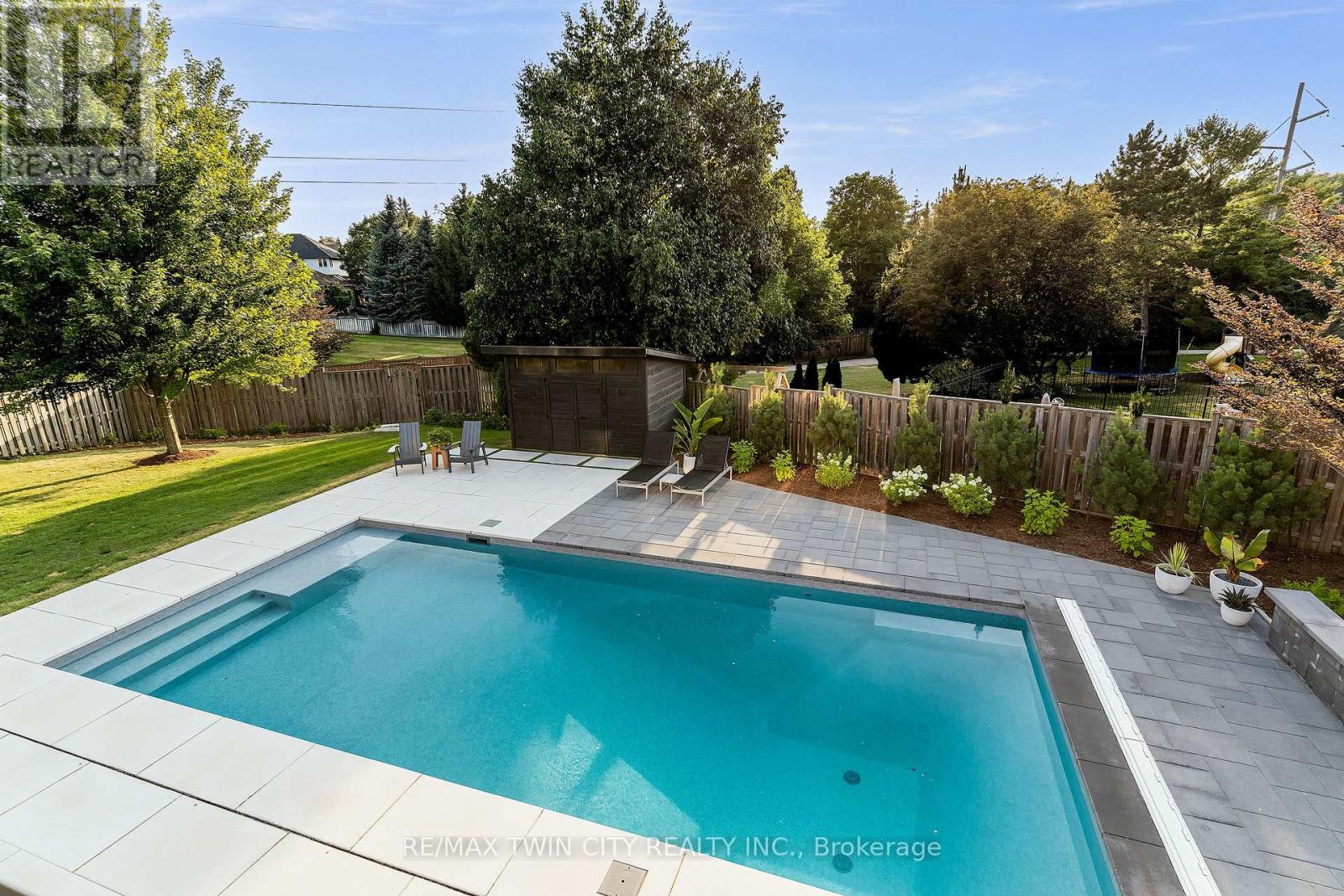 553 Sandbrooke Court, Waterloo, Ontario  N2T 2H4 - Photo 50 - X12936400