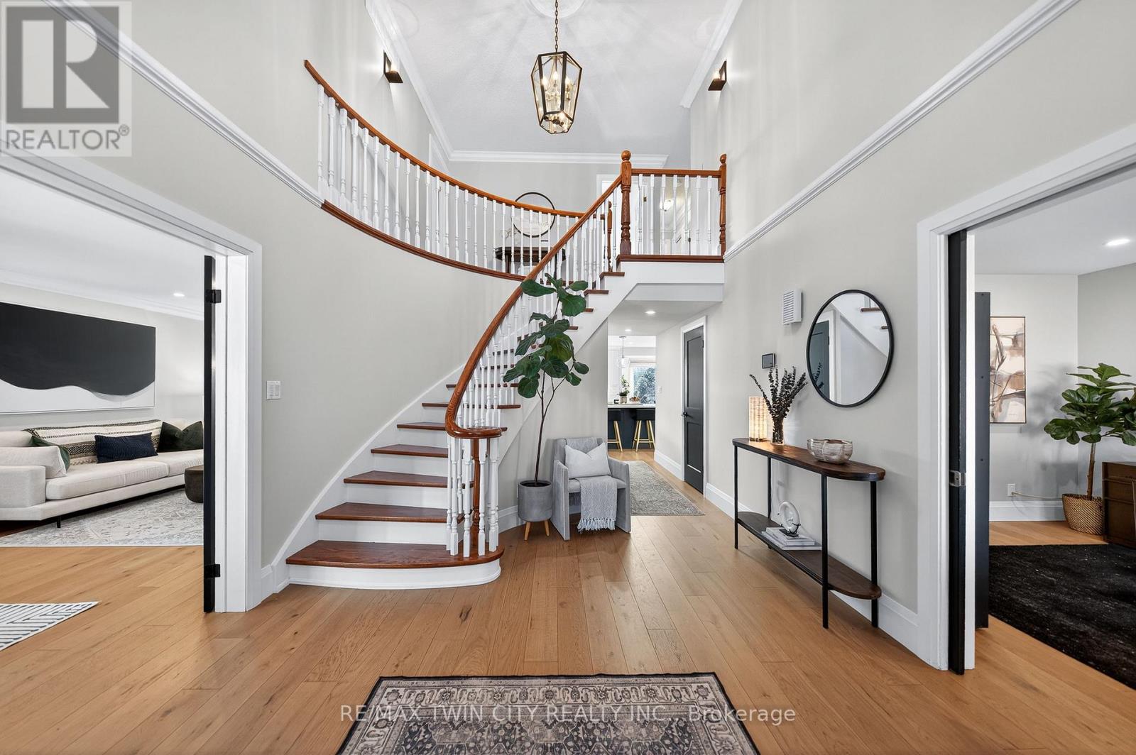 553 Sandbrooke Court, Waterloo, Ontario  N2T 2H4 - Photo 6 - X12936400