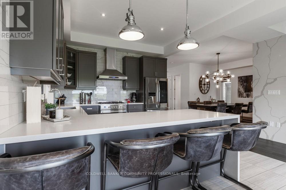 102 Greenwich Avenue, Hamilton, Ontario  L8J 0L6 - Photo 12 - X12936430