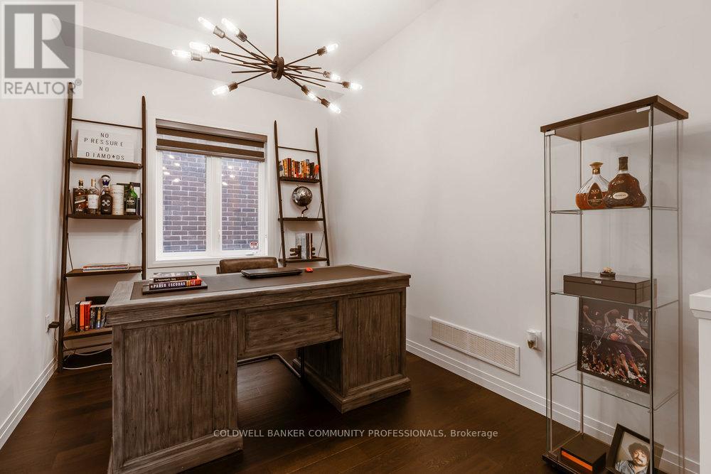 102 Greenwich Avenue, Hamilton, Ontario  L8J 0L6 - Photo 15 - X12936430