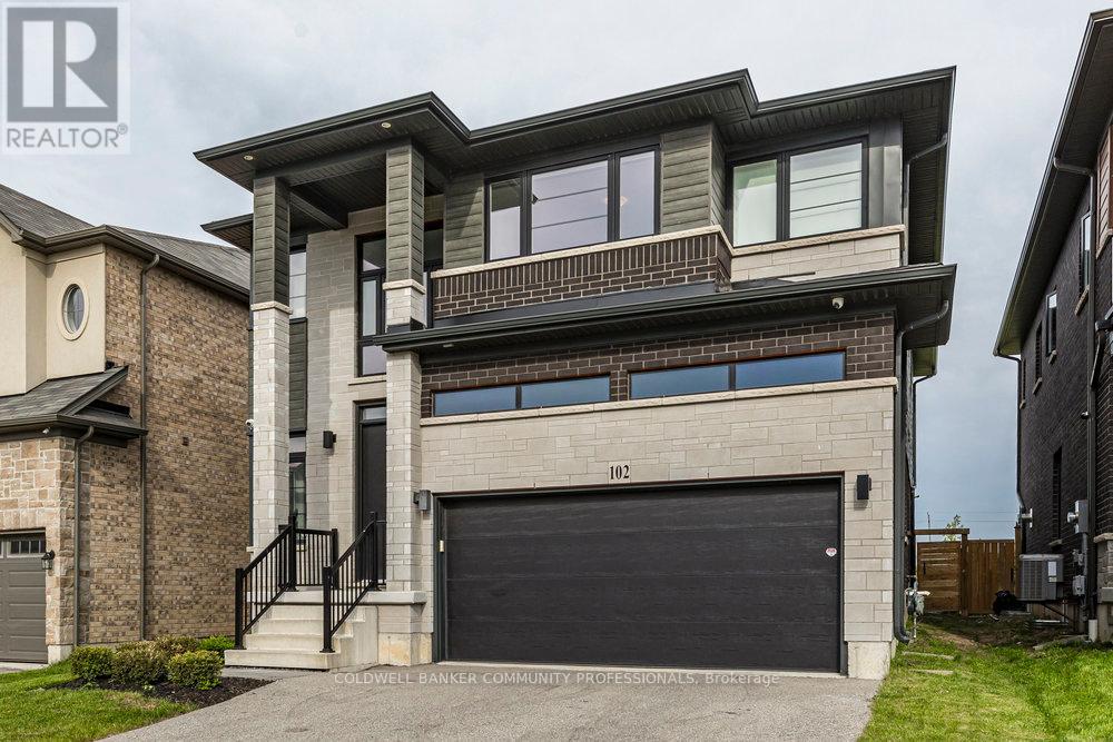 102 Greenwich Avenue, Hamilton, Ontario  L8J 0L6 - Photo 2 - X12936430