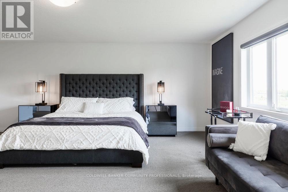 102 Greenwich Avenue, Hamilton, Ontario  L8J 0L6 - Photo 23 - X12936430