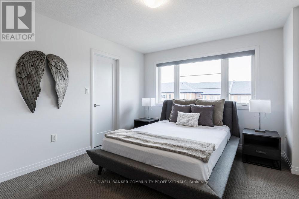 102 Greenwich Avenue, Hamilton, Ontario  L8J 0L6 - Photo 30 - X12936430