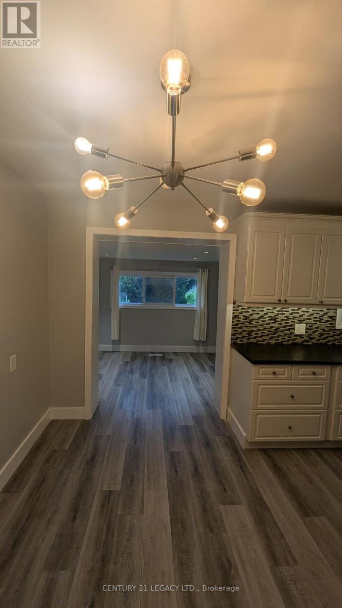 Main Floor - 66 Traynor Avenue, Kitchener, Ontario  N2C 1V9 - Photo 3 - X12936438