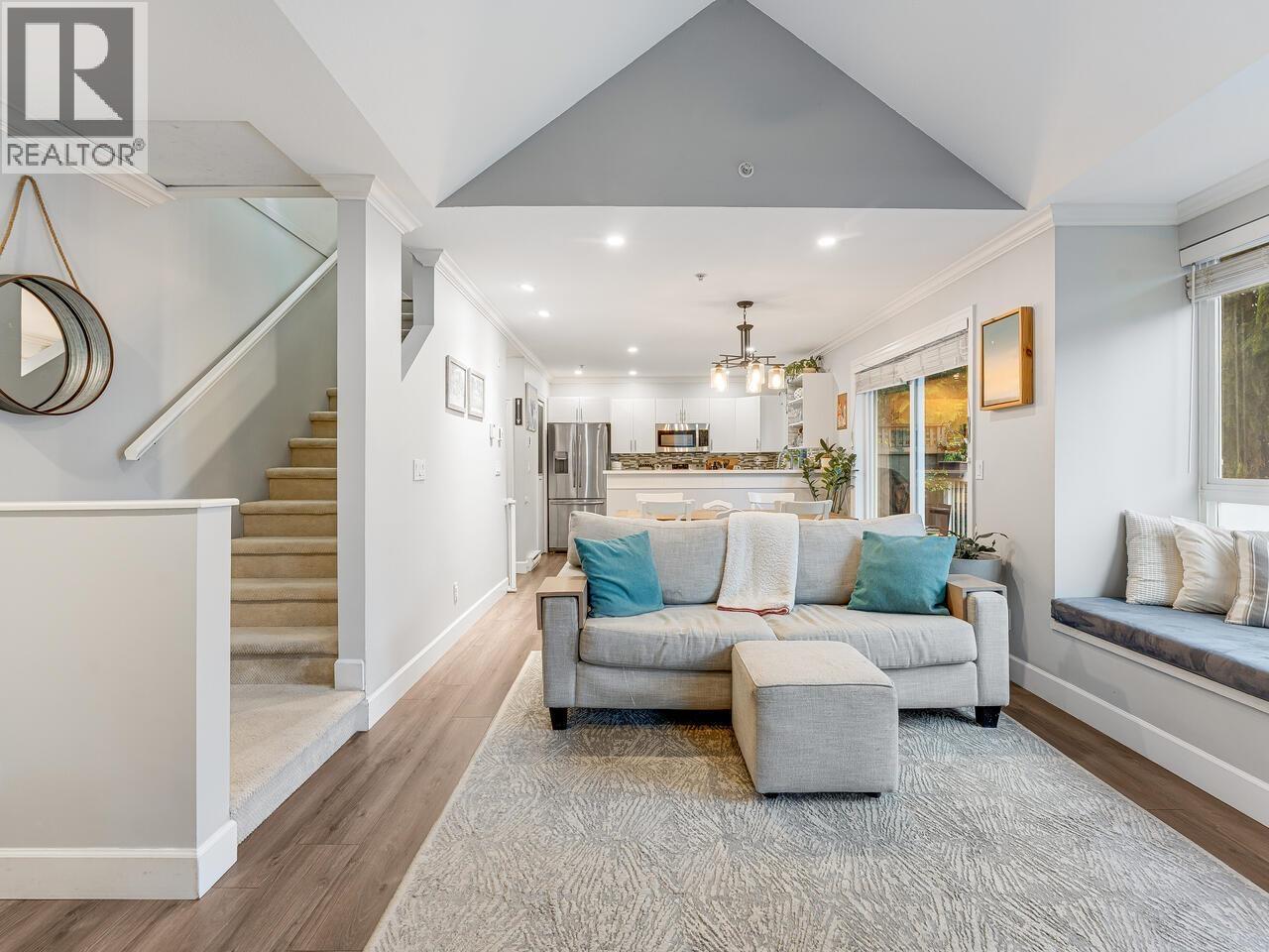 18 1073 Lynn Valley Road, North Vancouver, British Columbia  V7J 1Z6 - Photo 2 - R3091094